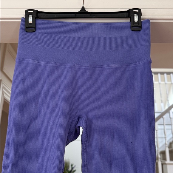 All in Motion Ribbed Leggings - Picture 2 of 7